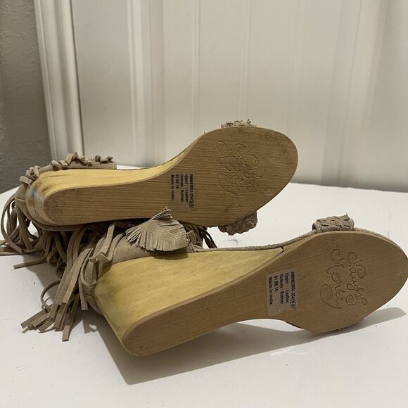 Naughty Monkey Tan Suede Ankle Strap Fringe Open Toe Wedge Shoes Womens 9.5 - Picture 12 of 13
